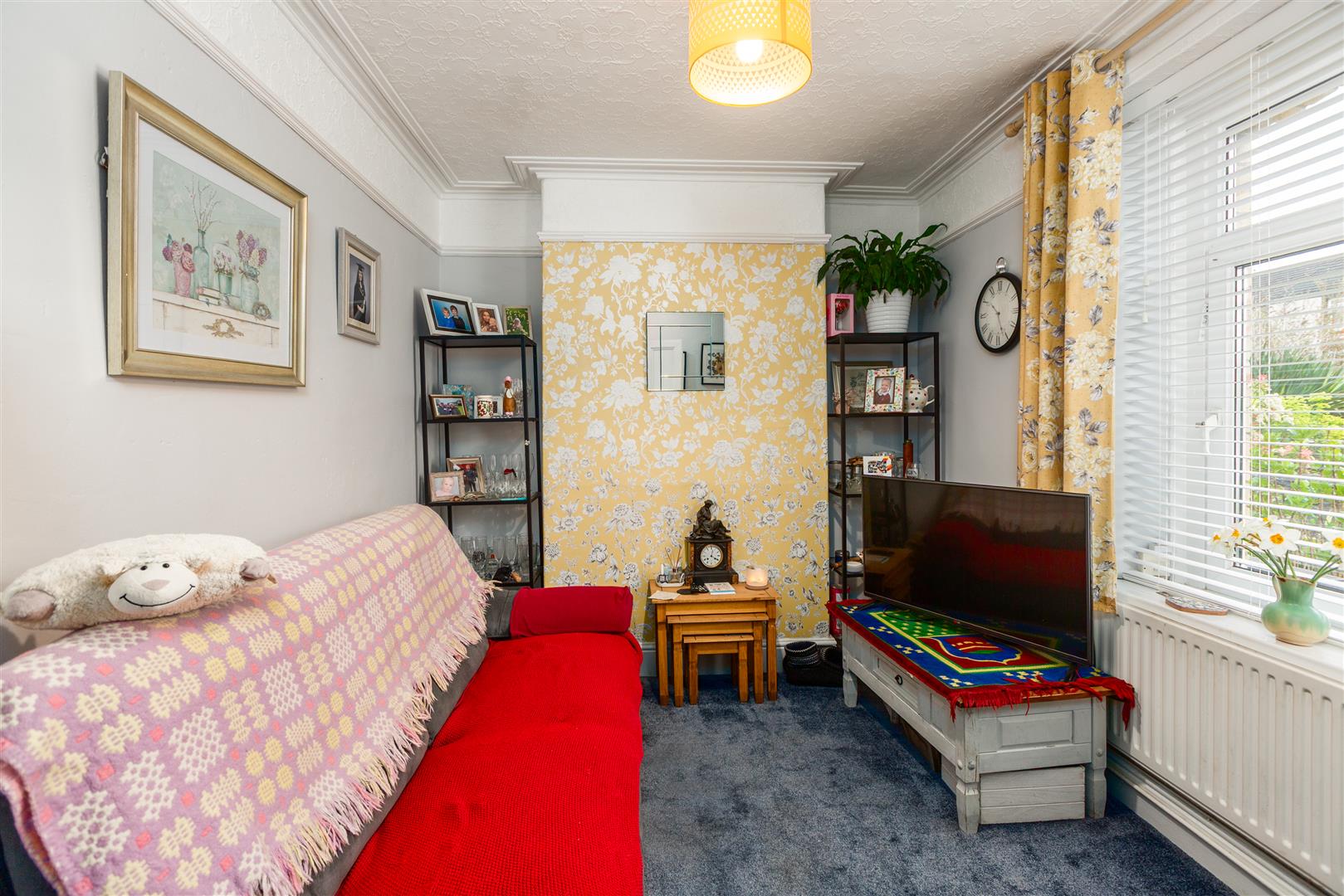 Carmarthen Road, Fforestfach, Swansea, SA5 4BR